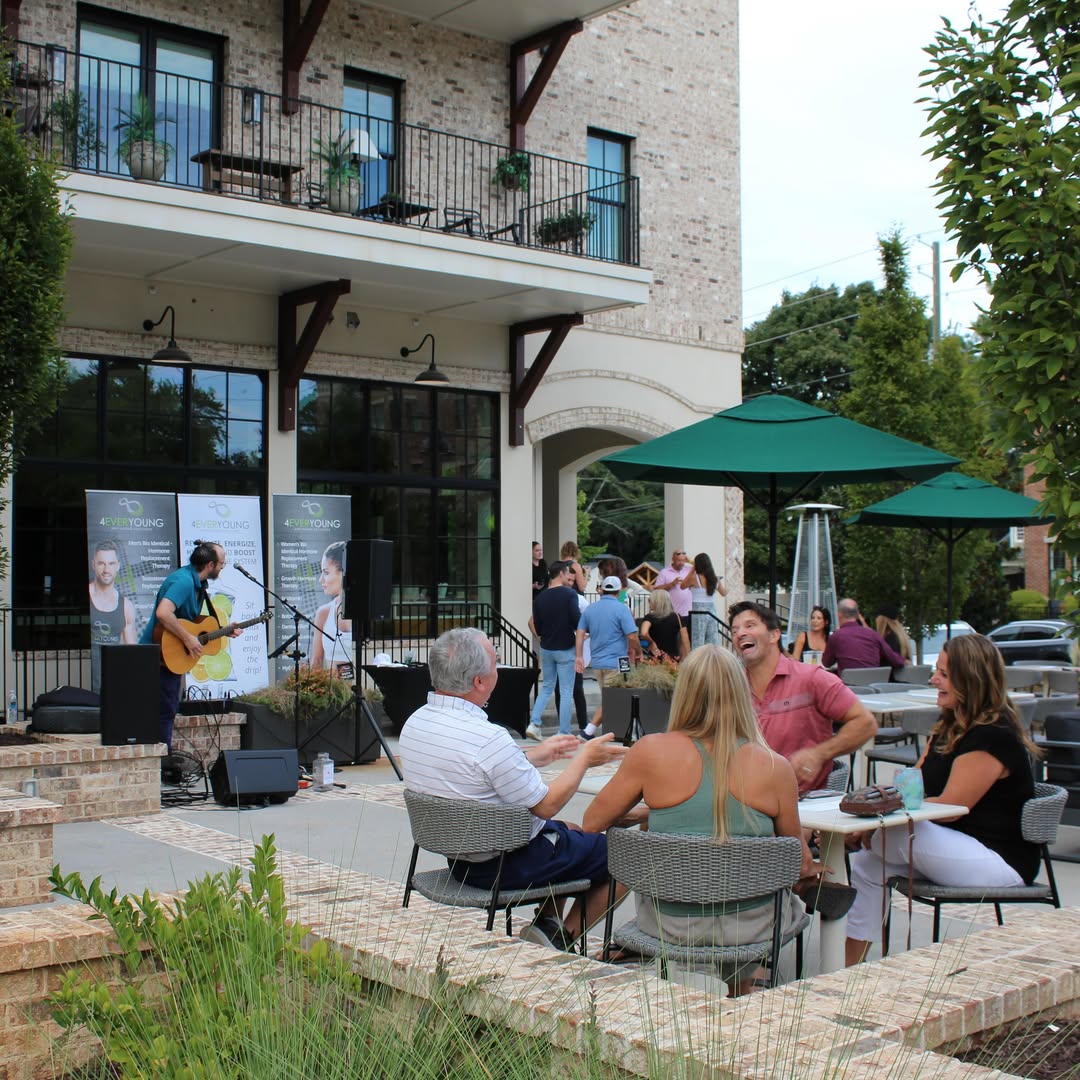 Welcome to Roberto's Deluxe Oysters and Fine Fish